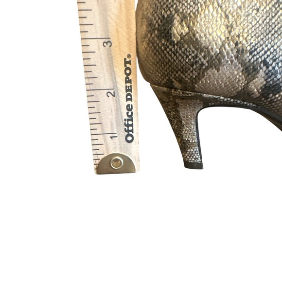 Anne Michelle Lena Bootie Size 10 Bronze Snake Side Zipper Kitten Heel - Picture 13 of 13